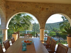 Outdoor dining - Villa Europa by Interhome (Ravdoucha)