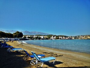 Beach - Gruppenunterkunft auf Kreta - separate Häuser by Interhome (Almyrida)