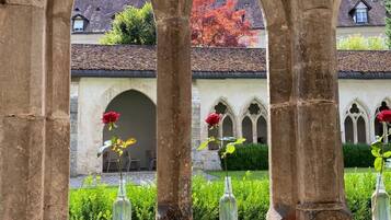 Enceinte de lâhĂ©bergement