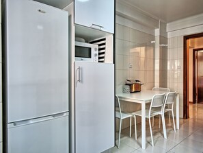 Dining - Cristo Rei Gardens by Interhome (Moscavide)