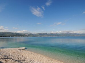 Beach - Geräumige Ferienwohnung mit Meerblick by Interhome (Trogir/Arbanija)
