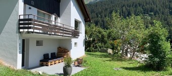 Haus Tschuetta - zentrale Lage in Valbella by Interhome