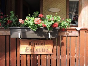 Exterior detail - Berg- und Seeblick by Interhome (Beatenberg)