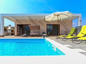 Pool - Villa Longfield mit privaten Pool und Sauna by Interhome (Dugopolje)