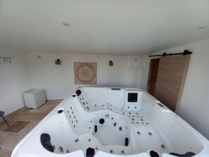 Interior - Valentins Gîte Moulin de Tartay in Avignon by Interhome (Montfavet)