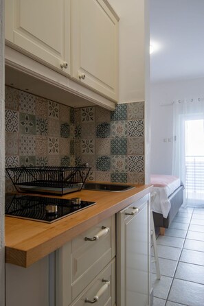 Refrigerador y utensilios de cocina 