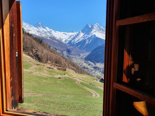 Chalet Nid d'Aigle - Mayen zu vermieten in Wallis by Interhome