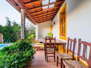 Outdoor dining - mit Garten, Grill und Terrasse by Interhome (Espinho)