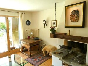 Interior - Chesa Cagiuma, Gartenwohnung by Interhome (St. Moritz)