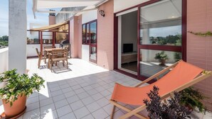 Outdoor dining - Wohnung am Meer und in der Stadt by Interhome (Gulpilhares)