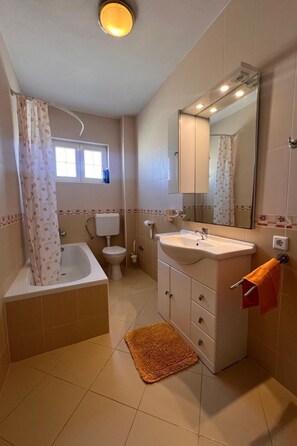 Towels - Wohnung "Ivić 3" by Interhome (Srima)