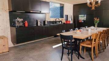 Réfrigérateur, four, lave-vaisselle