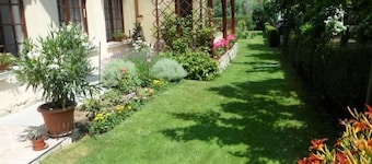 Wohnung mit privatem Pool by Interhome