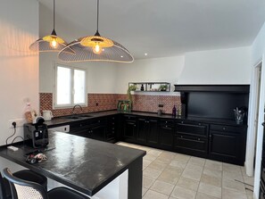 Fridge, microwave, oven, dishwasher - Haus Tignoso by Interhome (Monticello)