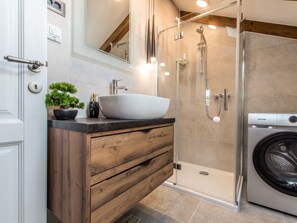 Towels - Villa Le Adria - Privater HotTub- Kostenloses Parken am Strand by Interhome (Prapatnica)