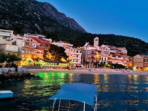 Beach - Wohnung in Drašnice mit Schönem Garten by Interhome (Drašnice)