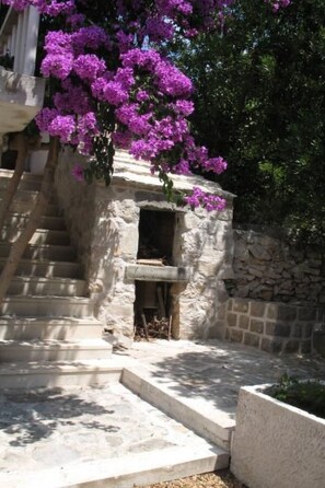 Property grounds - mit Terrasse by Interhome (Hvar/Jelsa)