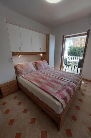 Internet - Studio mit Terrasse im ersten Stock des Hauses by Interhome (Kolan)