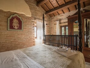 Unclassified image, 3 of 41, button - Villa mit Pool für 29 Personen ca. 800 m2 by Interhome (Montelparo)