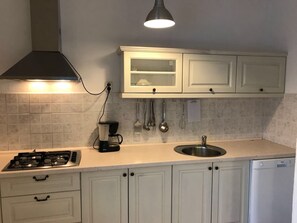 Fridge, microwave, dishwasher, cookware/dishes/utensils - Ferienwohnung by Interhome (Orebić)