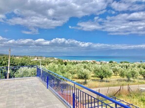 Property grounds - Villa Blue Cocoon mit Meerblick by Interhome (Chrani)