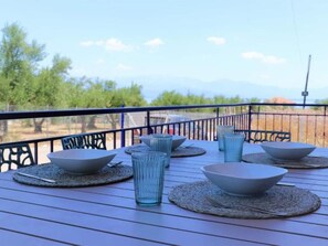Outdoor dining - Villa Blue Cocoon mit Meerblick by Interhome (Chrani)