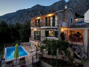 Exterior - Renoviertes Ferienhaus in Tučepi mit Privatem Pool by Interhome (Tučepi)