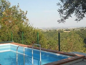 Pool - Relax and comfort house of the sun by Interhome (Catignano)