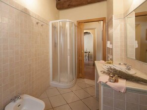 Towels - "Melograni capponi by Interhome (Montespertoli)