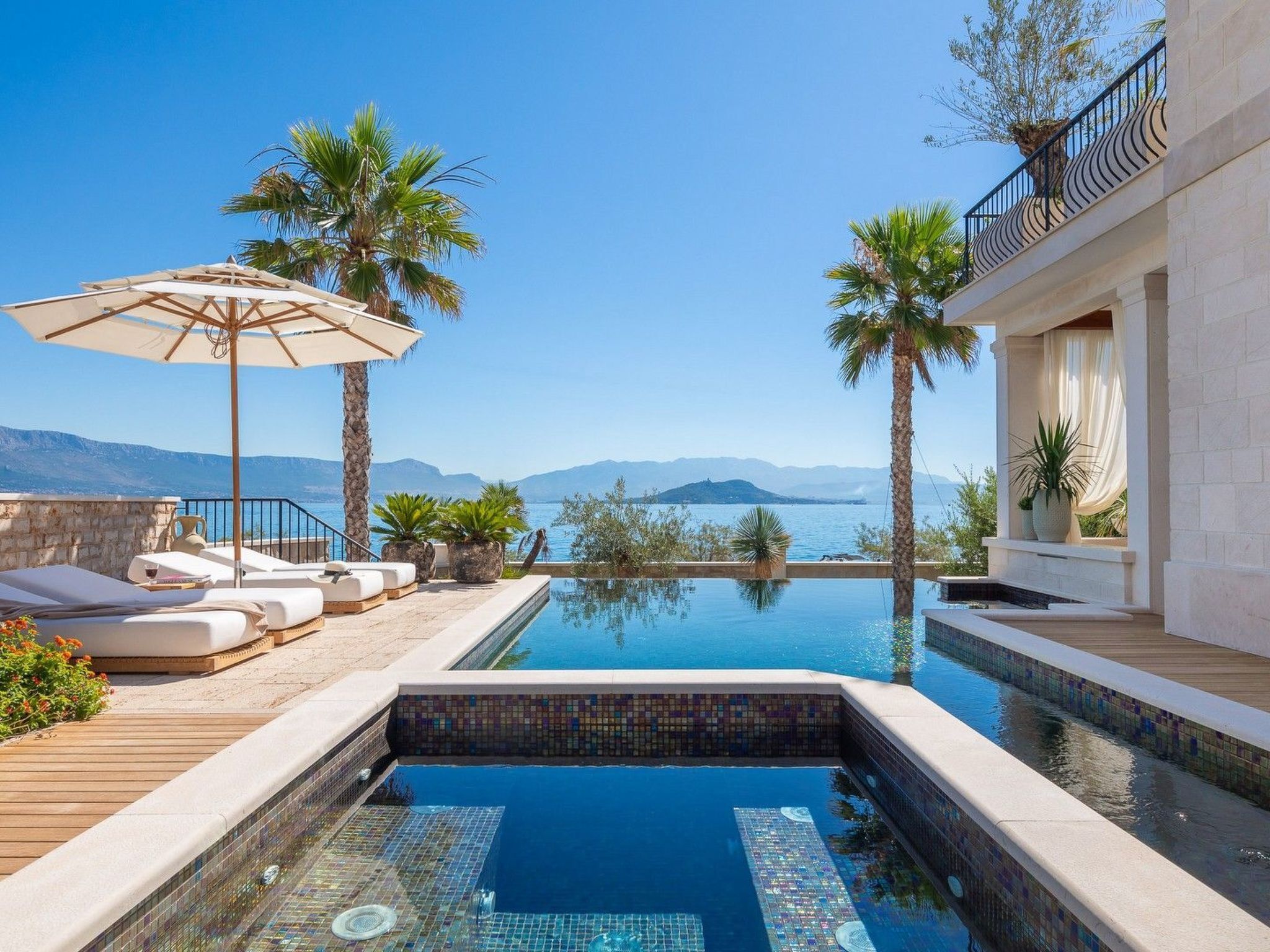 Et oppvarmet basseng