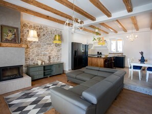 Fireplace - für 12 Personen ca. 180 m² in Jesenice, Dalmatien (Gespanschaft Split-Dalm by Interhome (Omiš)