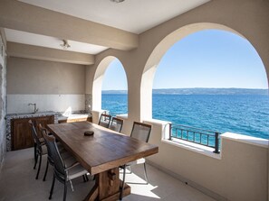 Outdoor dining - für 12 Personen ca. 180 m² in Jesenice, Dalmatien (Gespanschaft Split-Dalm by Interhome (Omiš)