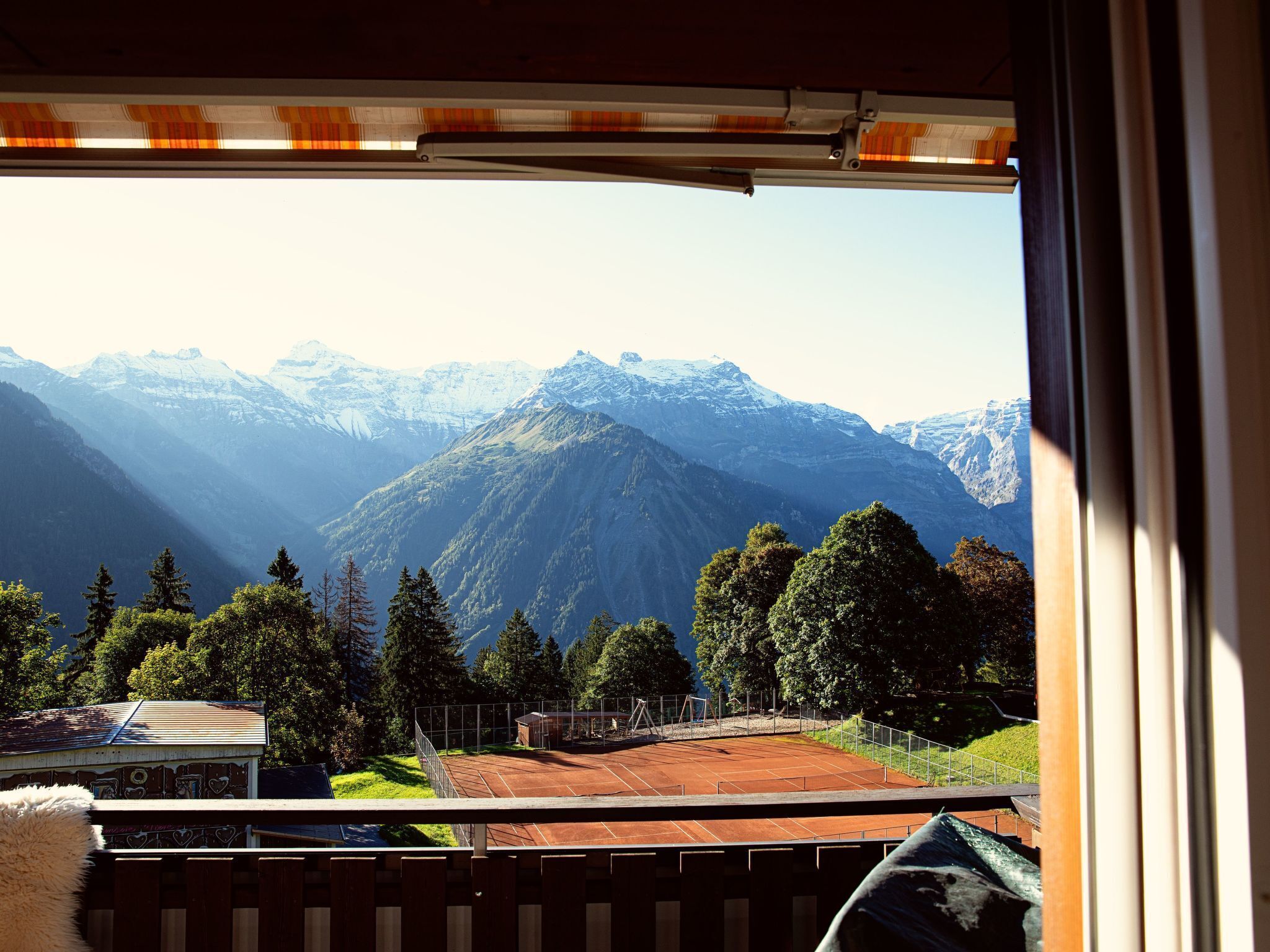 المنشأة من الداخل