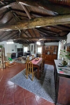 Fireplace - Weißes Haus in Douro Weinberge by Interhome (Vale de Mir)