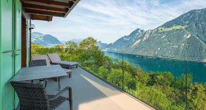 Wunderschönes Luxus-Chalet mit Seesicht by Interhome