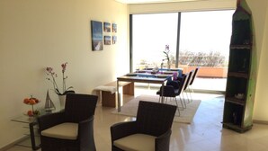 Interior - in Sesimbra mit Grill, Terrasse und Garten by Interhome (Sesimbra)