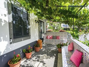 Terrace/patio - Luxuriöses Haus der Leidenschaft by Interhome (Machico)