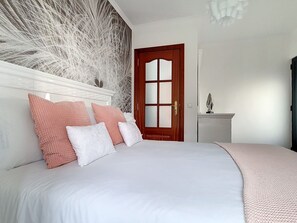 Internet - Luxuriöses Haus der Leidenschaft by Interhome (Machico)