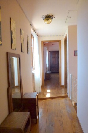 Interior - mit Blick auf das Wasser by Interhome (Capriglia)