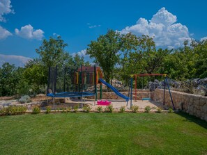 Children’s area - Freistehende Villa Iva Grubine mit Privatpool by Interhome (Kamenmost)