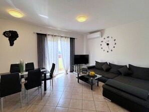 Fireplace - Apartment TOP 3 by Interhome (Polje)