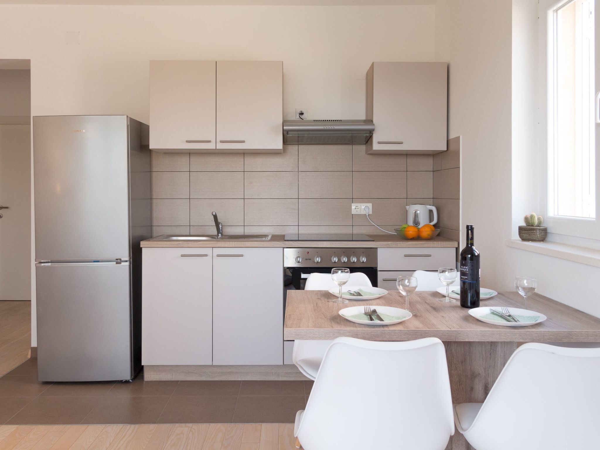 Fridge, dishwasher, cookware/dishes/utensils