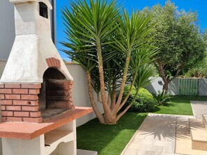 Terrace/patio - Erdgeschoss-Ferienwohnung mit Garten und Pool by Interhome (Privlaka)