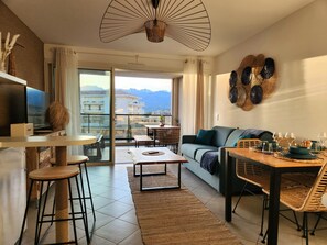 TV - Calvi "Eden Paradisu" by Interhome (Calvi)
