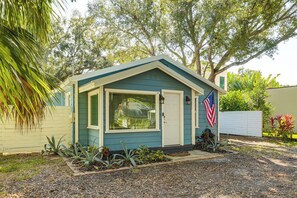 Exterior - 6 Mi to Raymond James Stadium: Tampa Retreat! (Tampa)