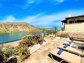 Unclassified image, 4 of 29, button - Du Lac Alpha Villa Privater Pool by Interhome (Georgioupoli)