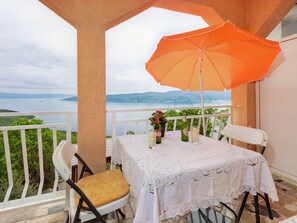 Outdoor dining - Panoramare by Interhome (Plomin)