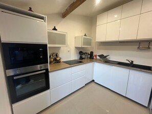 Fridge, microwave, oven, dishwasher - Oberseite der Villa Les Tilleuls by Interhome (Carros)