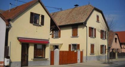 Wohnung am Rheinufer in Kunheim by Interhome