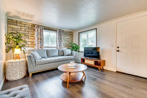 Florida Adventure Hub Near Top Attractions & Lakes